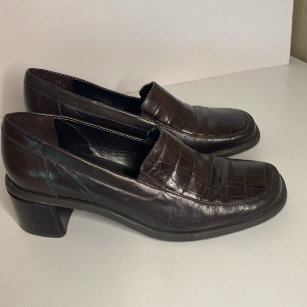 Naturalizer Womens Brown Leather Croc Print Slip On Loafer Heels Sz 9M preppy